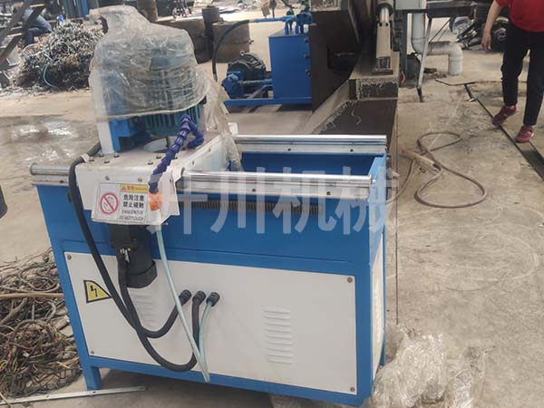 新機型全自（zì）動磨刀機