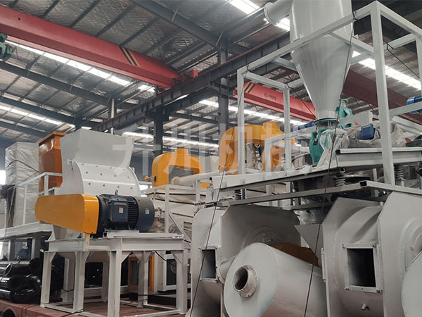 發往（wǎng）甘肅的鋁（lǚ）塑鋁箔（bó）生（shēng）產線發貨